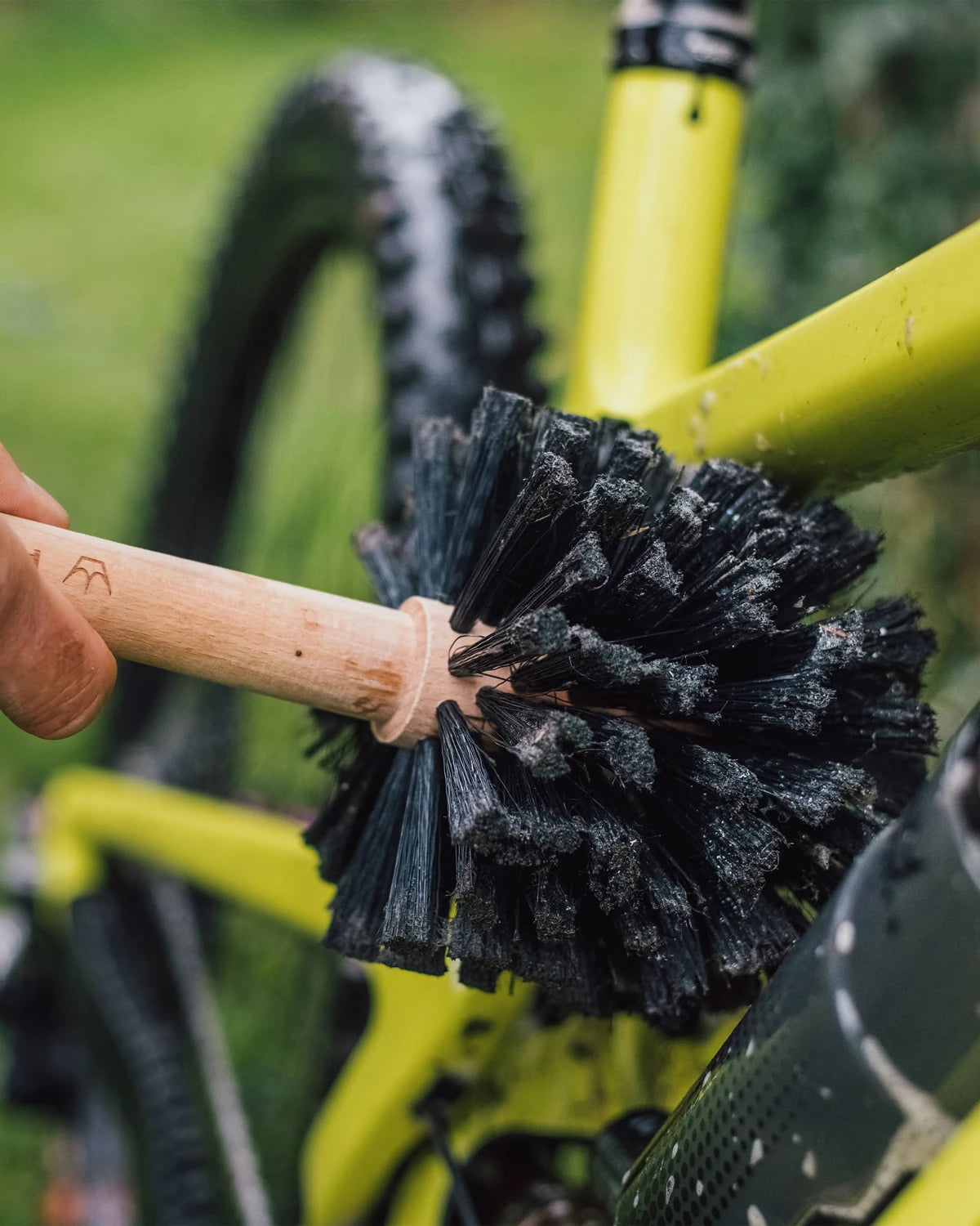 Børste til rengøring af cykel, elcykel og ladcykel