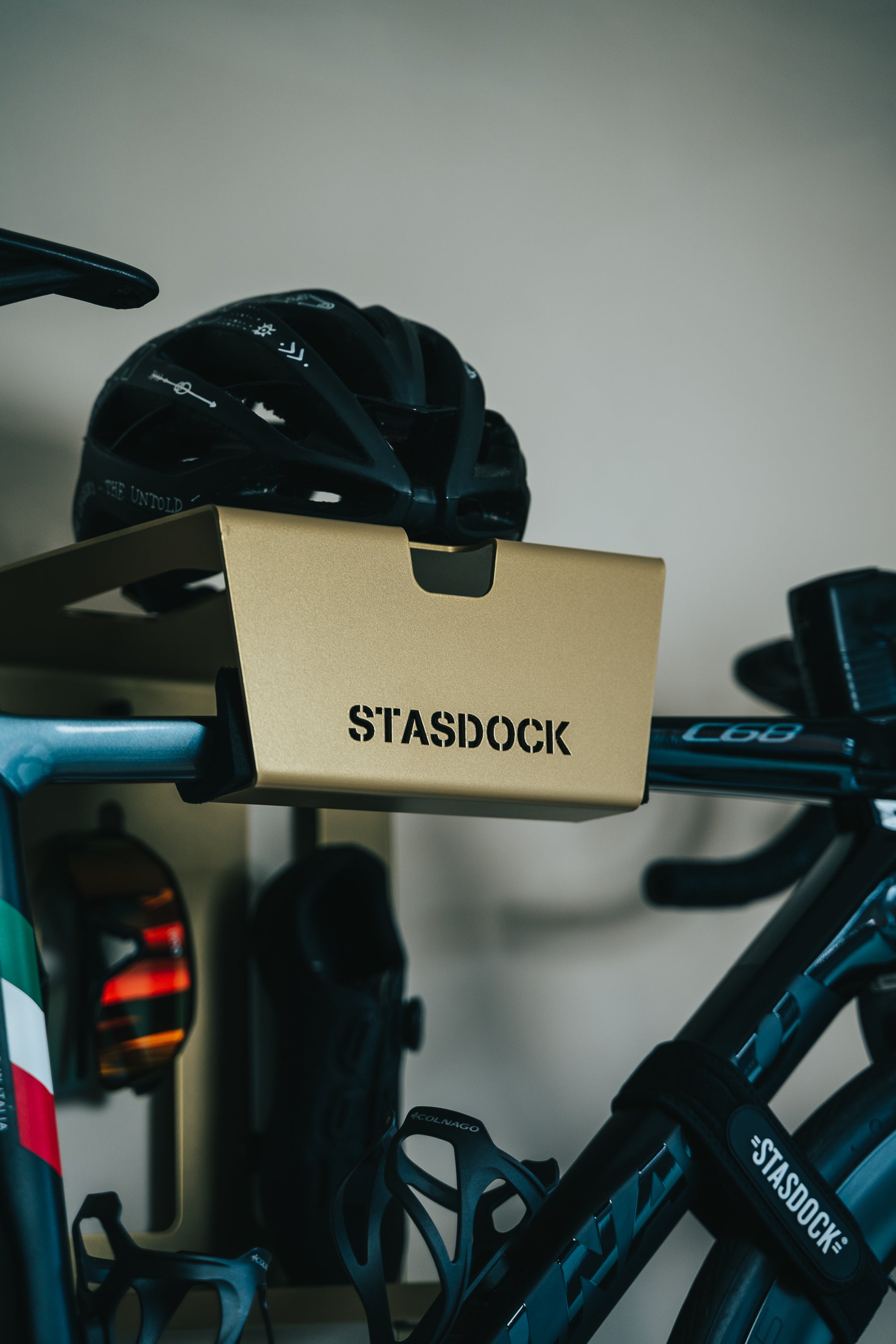 Stasdock vægophæng New Gold