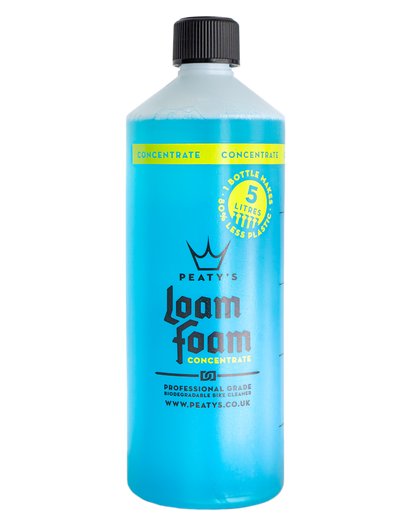 Peaty's LoamFoam Concentrate 1000ml koncentreret vaskevæske til økonomisk og effektiv rengøring af cykler og ladcykler.